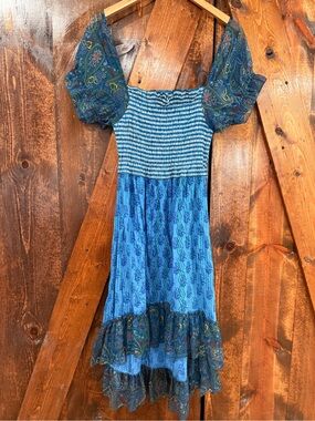 The Pyramid Collection Blue Paisley Smocked Midi Dress with Puff Sleeves
